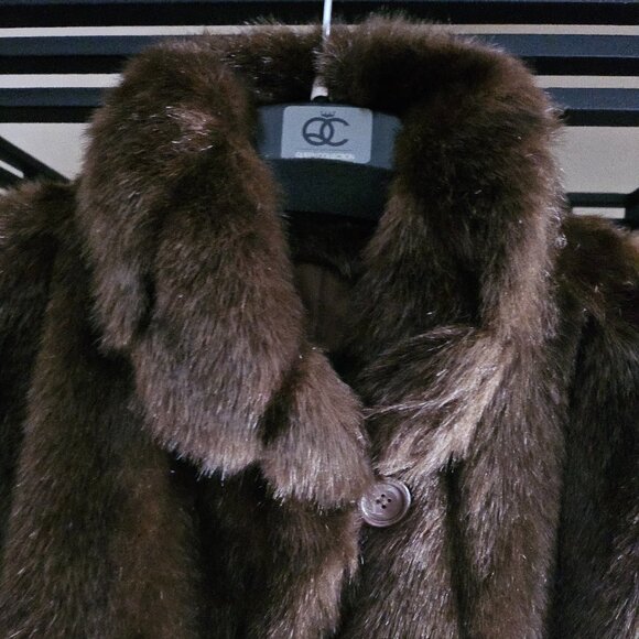 Dennis Basso Styish Faux Fur Mid Lenght Woman Coat Size 2X - Picture 3 of 7